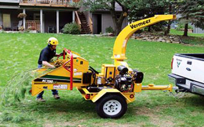 The Benefits of Renting a Wood Chipper this Fall